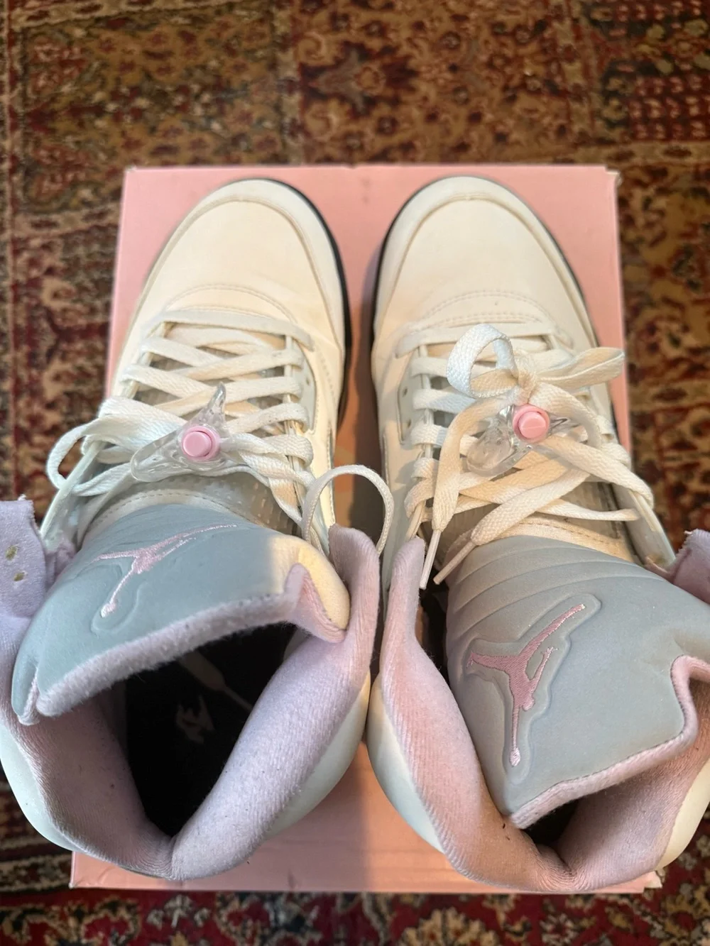 Jordan 5 Retro Medium Soft Pink - Sneakers in White, Pink & Black